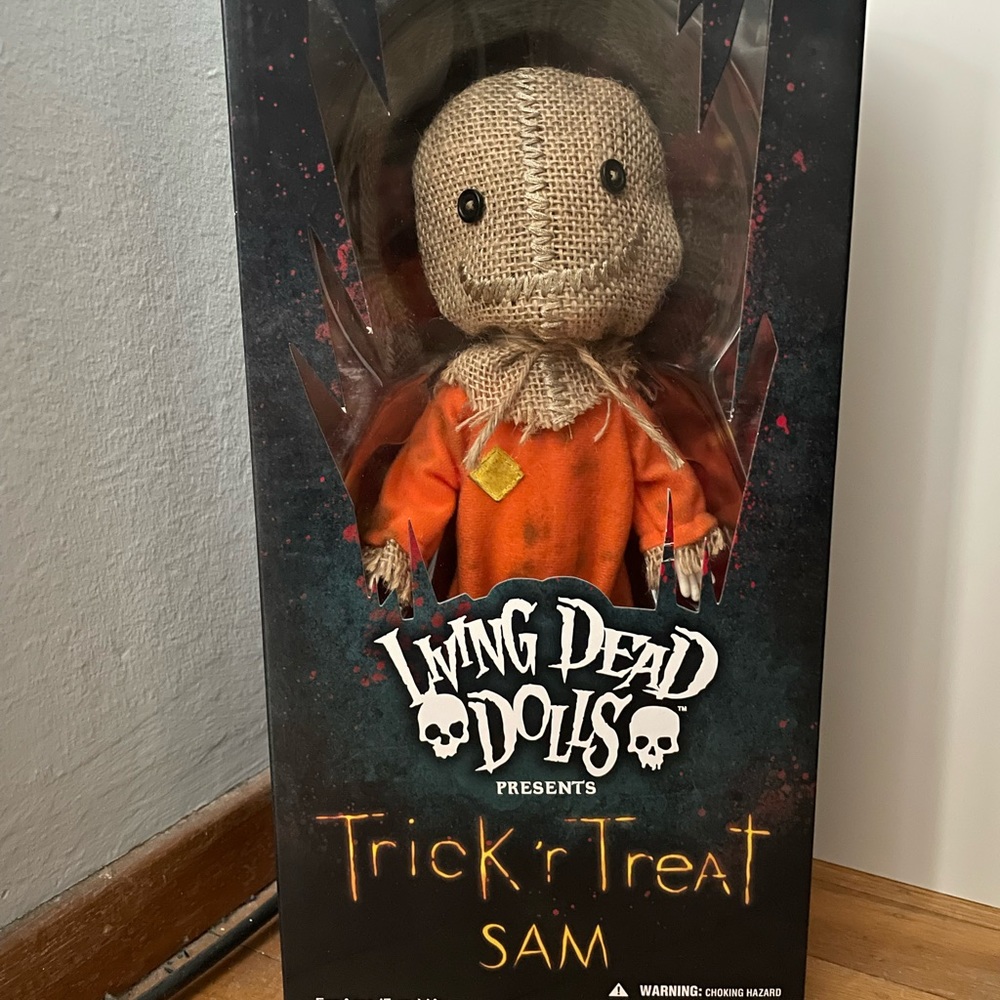 Mezco Brand New Living Dead Doll 94721- Sam Hain